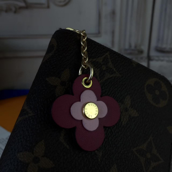 l0*is V*t0n clemence wallet