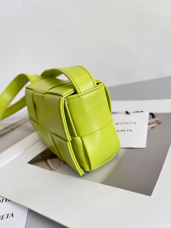 bo*te*ga Ve*ne*ta candy mini cassette-12*8*4cm