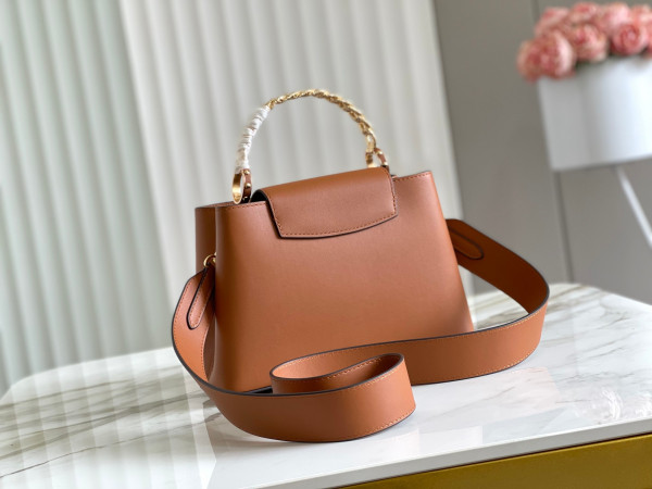 l0*is V*t0n capucines bb