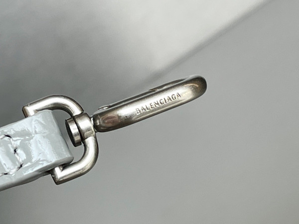 Ba*len*cia*ga hourglass