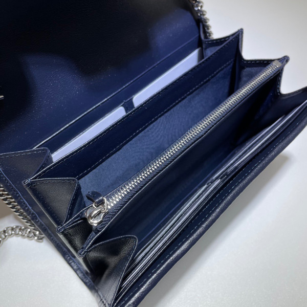 G*u*i gg marmont chain wallet