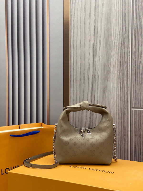 l0*is V*t0n why knot pm