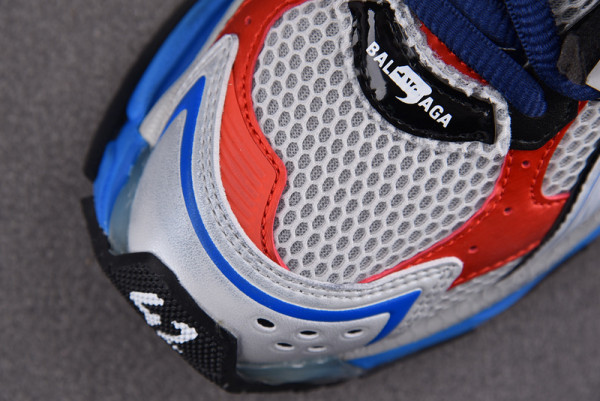 Ba*len*cia*ga runner