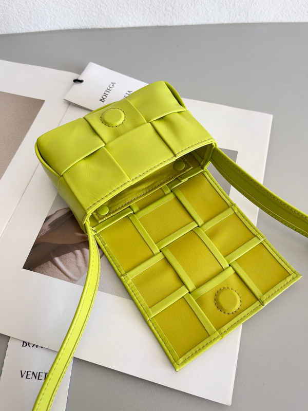 bo*te*ga Ve*ne*ta candy mini cassette-12*8*4cm