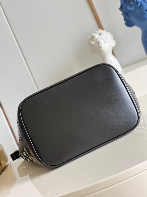 l0*is V*t0n petit noÉ