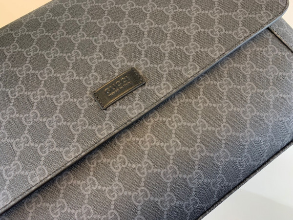 G*u*i gg plus diaper bag