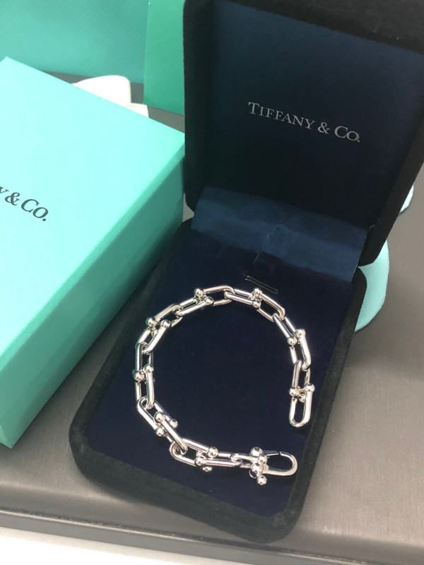 T*f*ny bracelet