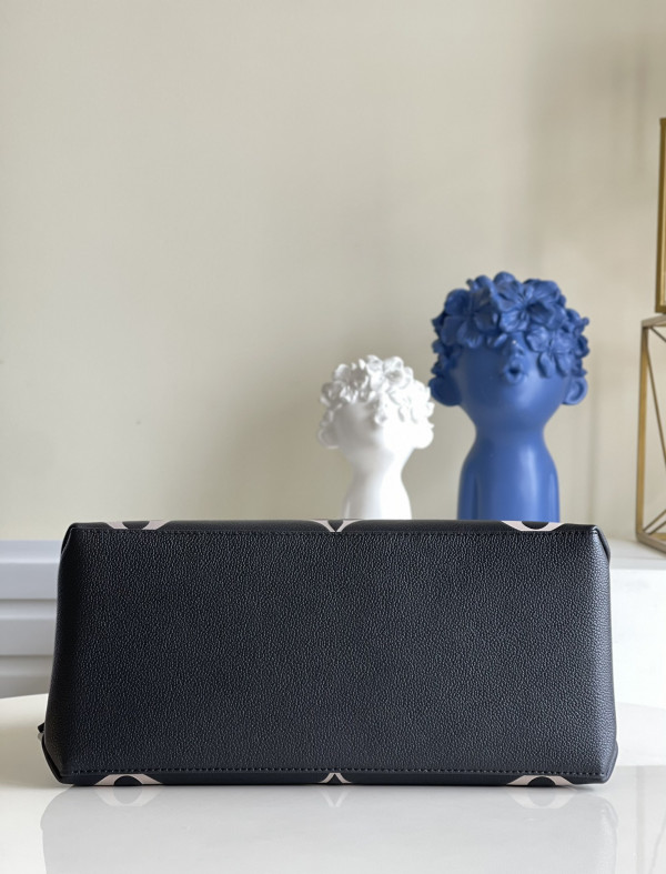 l0*is V*t0n grand palais