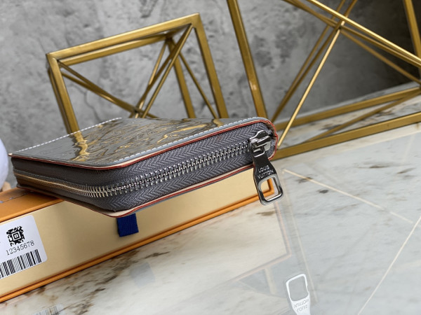 l0*is V*t0n zippy wallet vertical