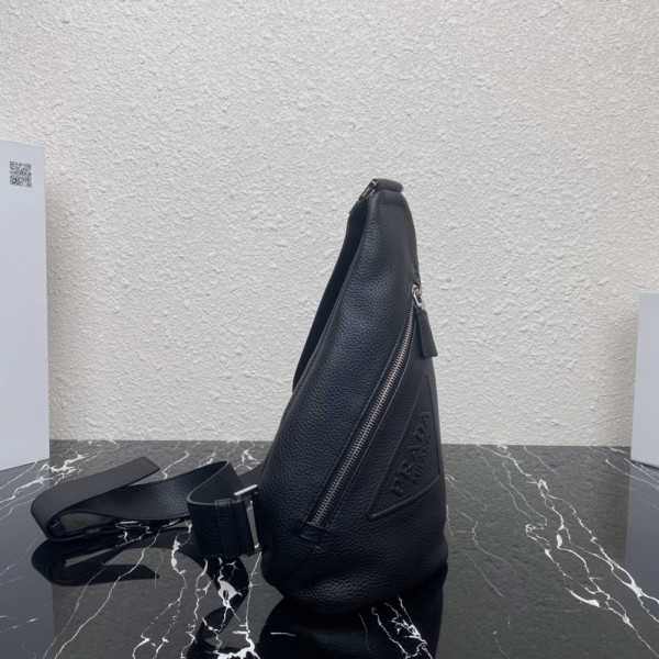 Pra*a cross leather bag