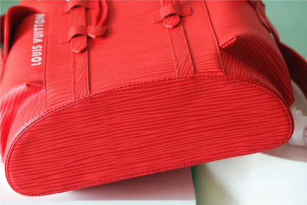 l0*is V*t0n christopher mm