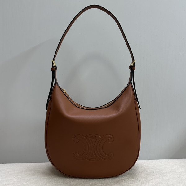 celin* heloise cuir triomphe bag in S*pple calfskin