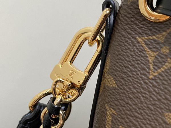 l0*is V*t0n new canoe bag-14*20.5*14cm