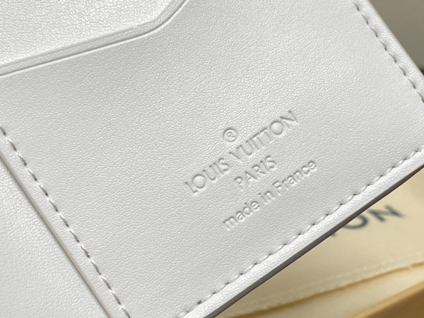 l0*is V*t0n pocket organizer-8*11.1*1 cm