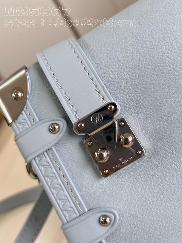 l0*is V*t0n side trunk pm-18*12.5*8cm