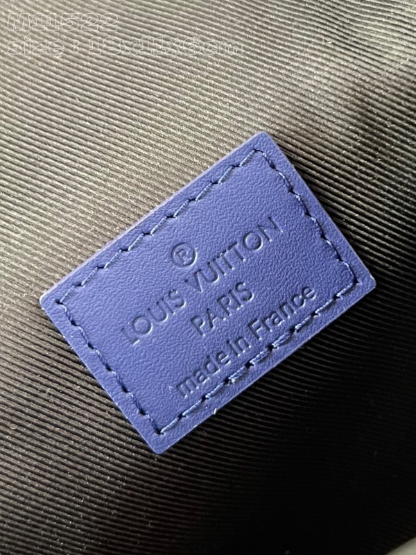 l0*is V*t0n steamer wearable wallet-18*11*6.5cm