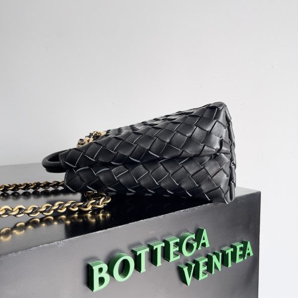 bo*te*ga Ve*ne*ta small andiamo chain-25*22*10.5cm