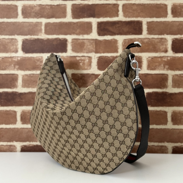 G*u*i b large shoulder bag