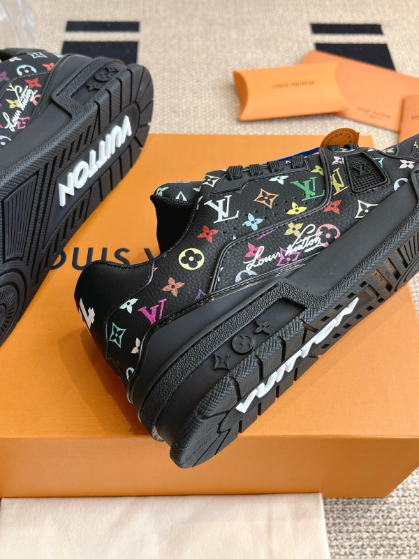 l0*is V*t0n sneakers