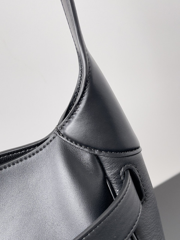 Ba*len*cia*ga bel air small shoulder bag