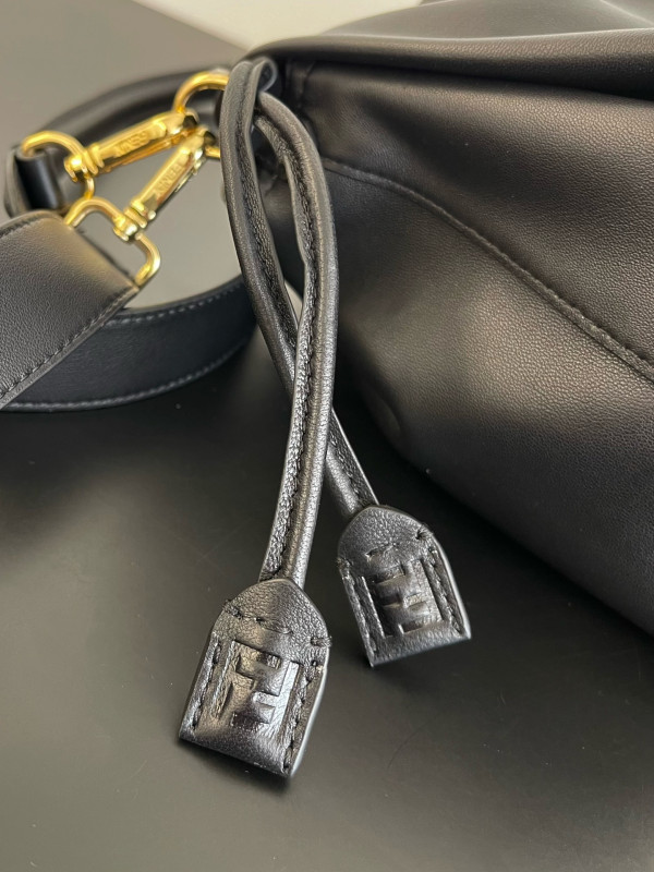 F**di mamma baguette