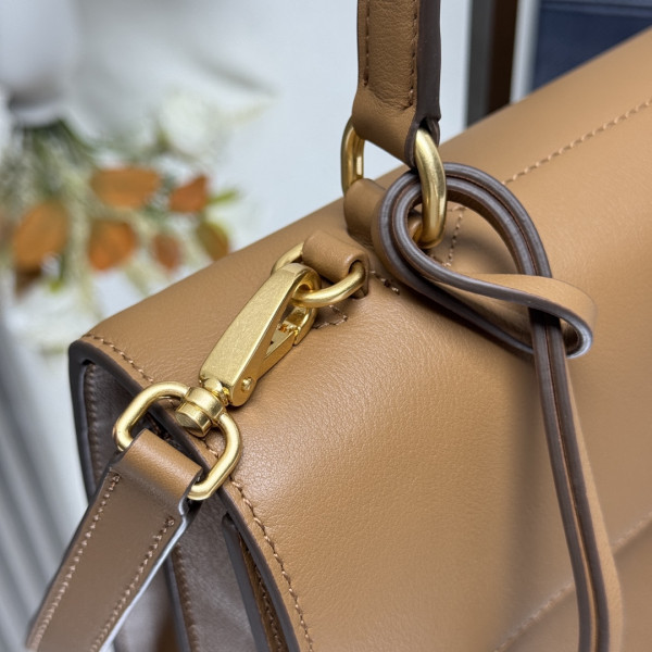 Pra*a soft sound medium leather shoulder bag