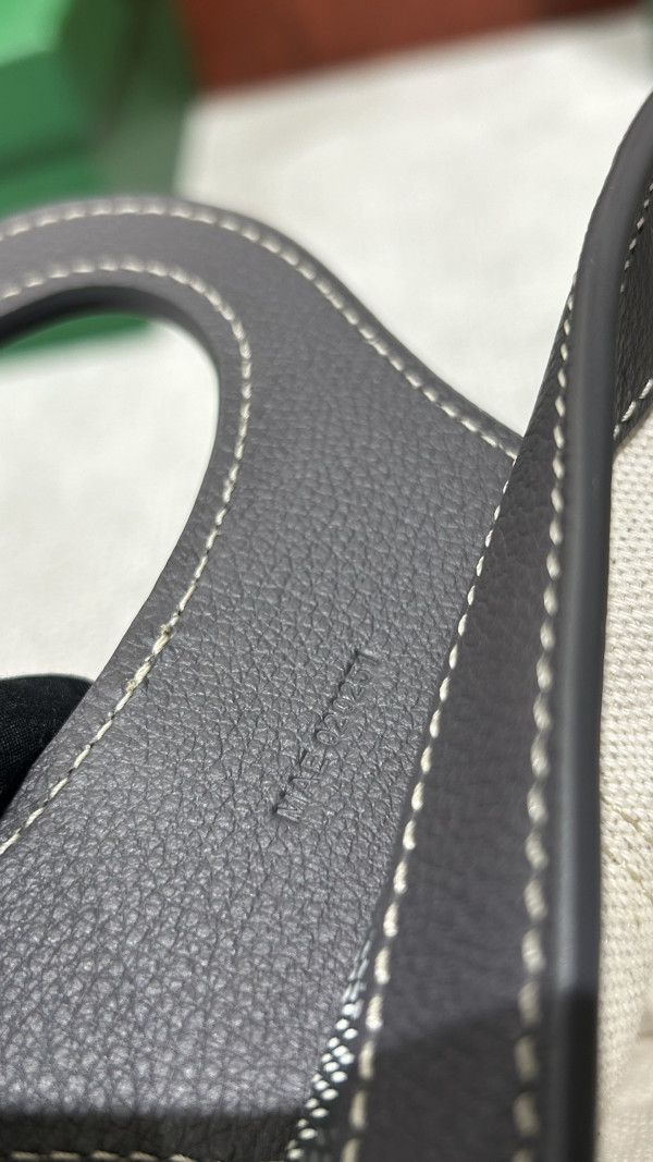 Go*ard beluga - 23×18.5×8cm