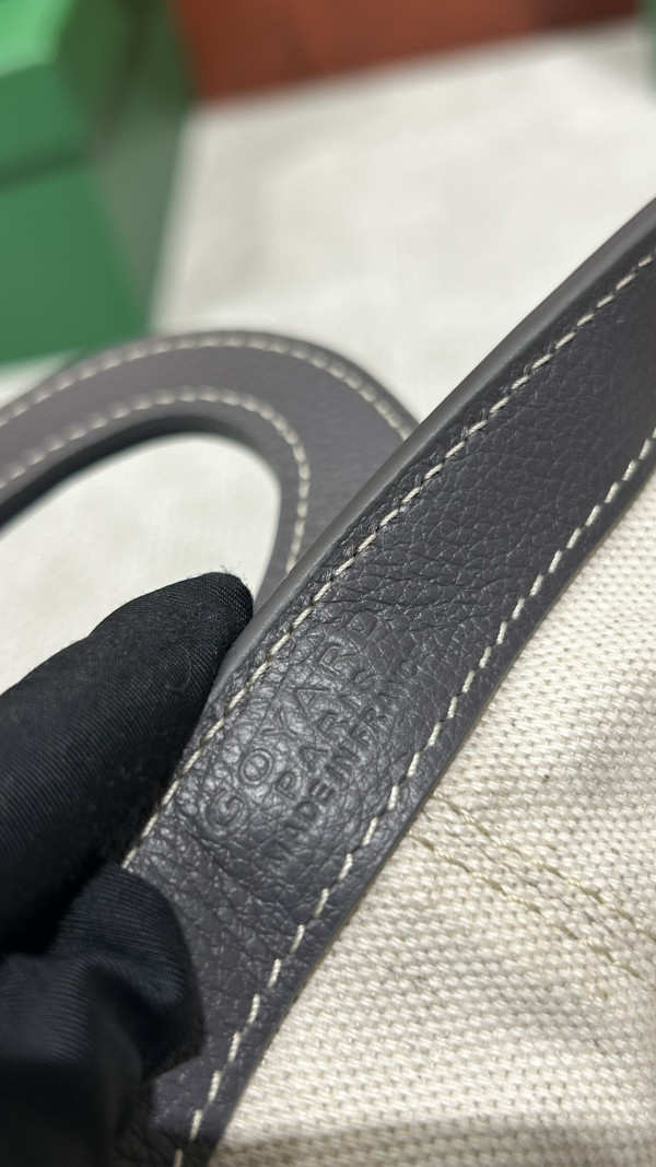 Go*ard beluga - 23×18.5×8cm