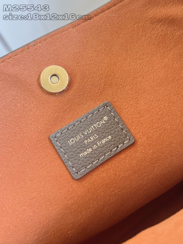 l0*is V*t0n low key all in bb