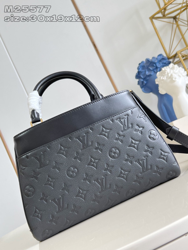 l0*is V*t0n avenue pm